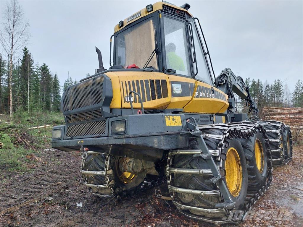 Ponsse FOX Combine forestiere