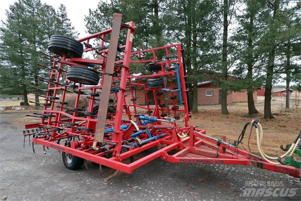 Potila Magnum 820 Utilaje agricole - Altele