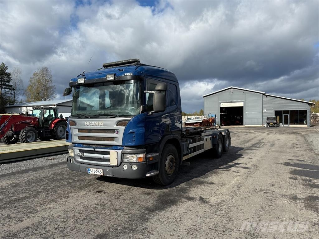 Scania P420 6x2 Camion cu carlig de ridicare