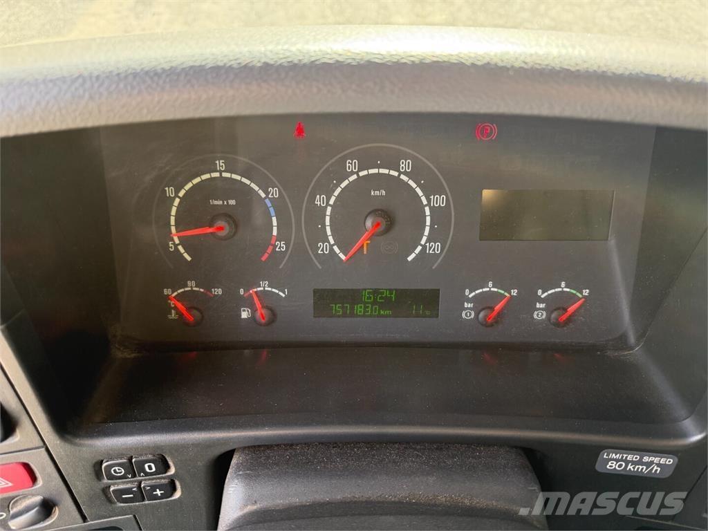 Scania P420 6x2 Camion cu carlig de ridicare