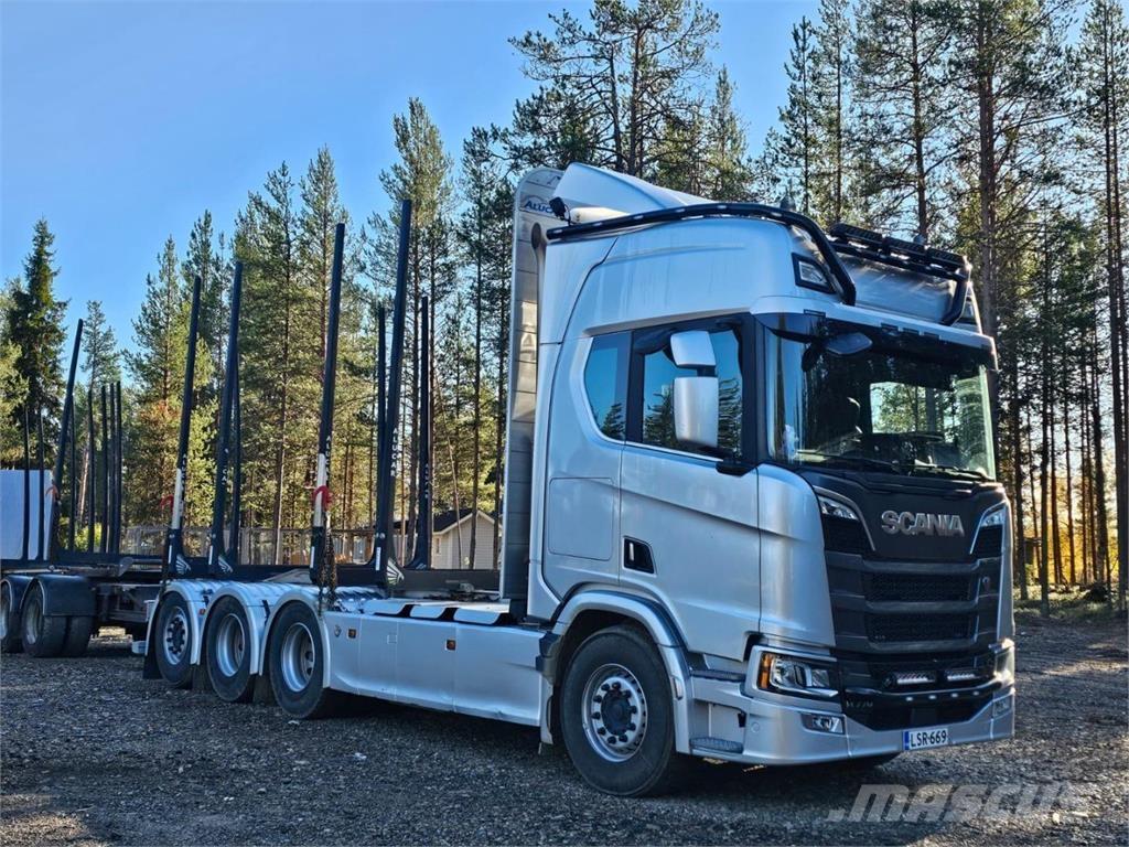 Scania R660 8X4 Camion pentru lemne
