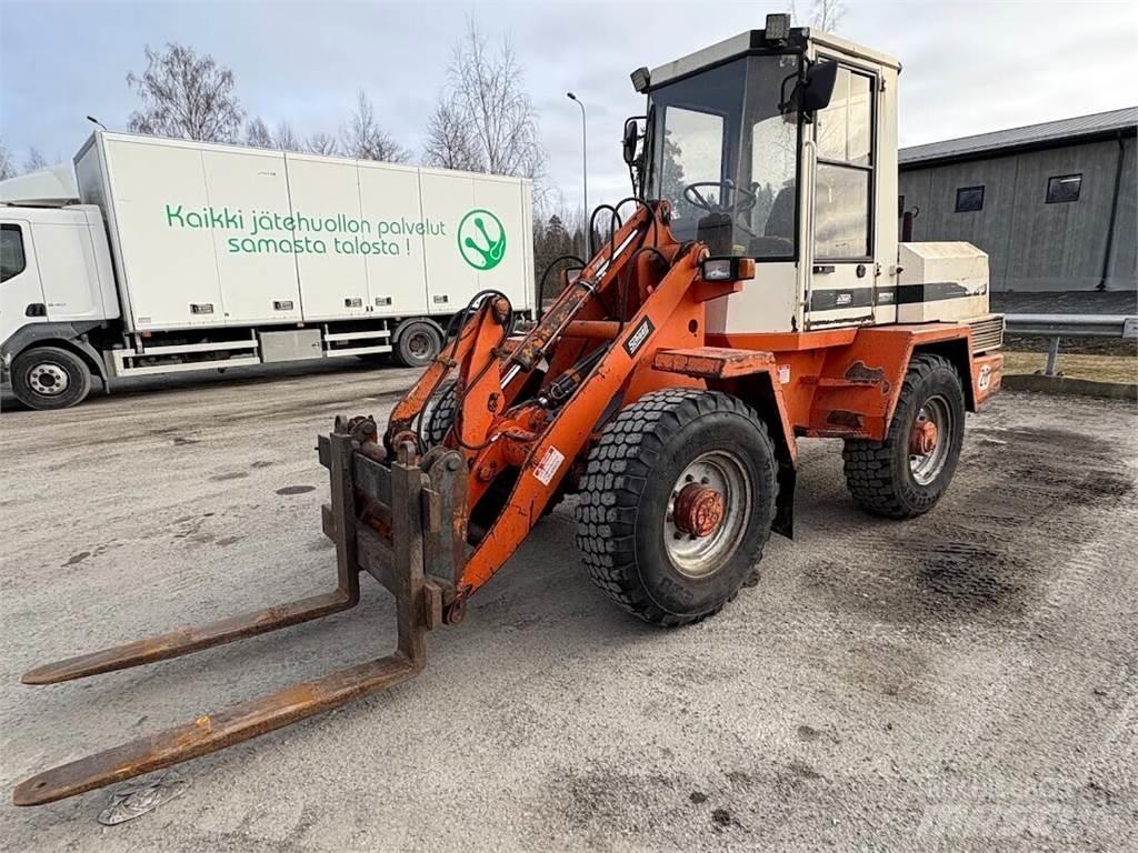Schaeff SKL 835 Incarcator pe pneuri