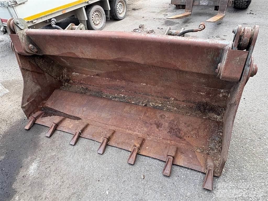 Schaeff SKL 835 Incarcator pe pneuri