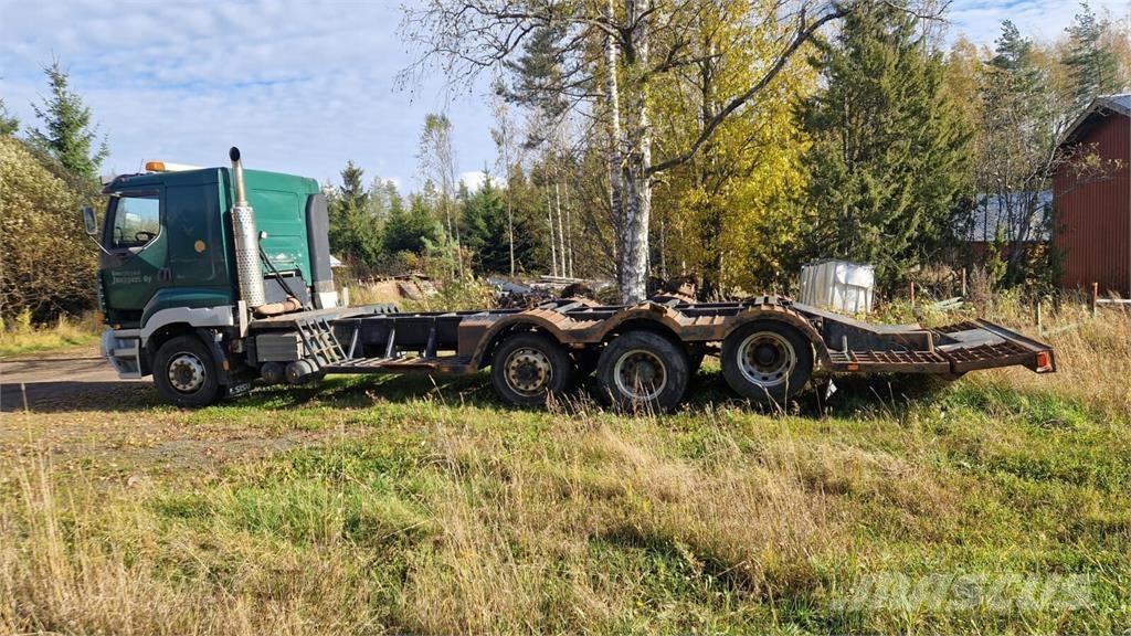 Sisu E12M Transportatoare vehicule