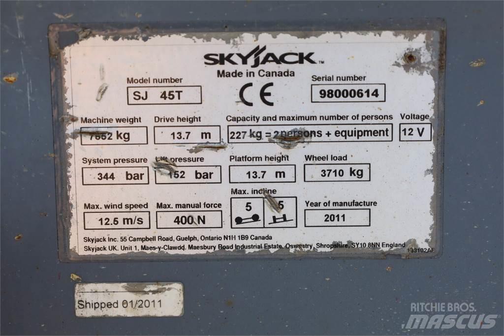 SkyJack SJ 45T Ascensoare verticale catarg