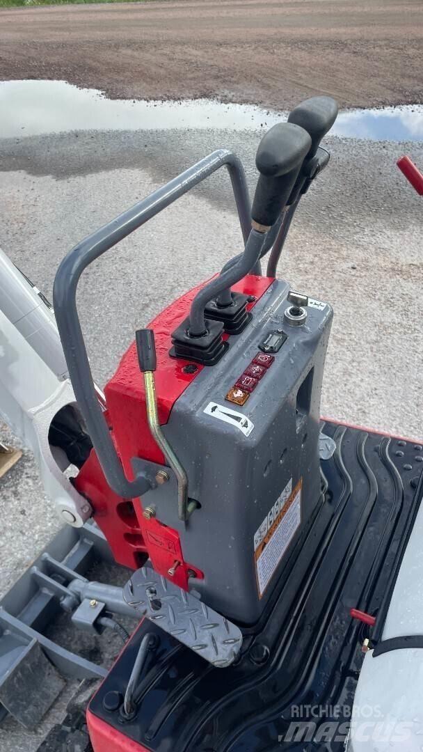 Takeuchi TB210R Mini excavatoare < 7t