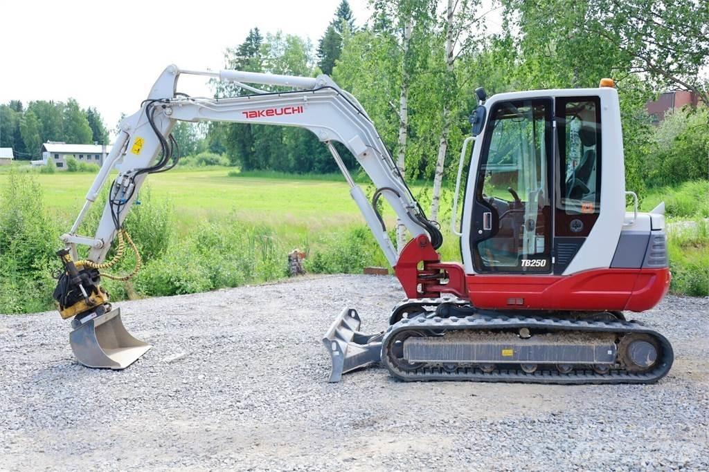 Takeuchi TB250 Mini excavatoare < 7t