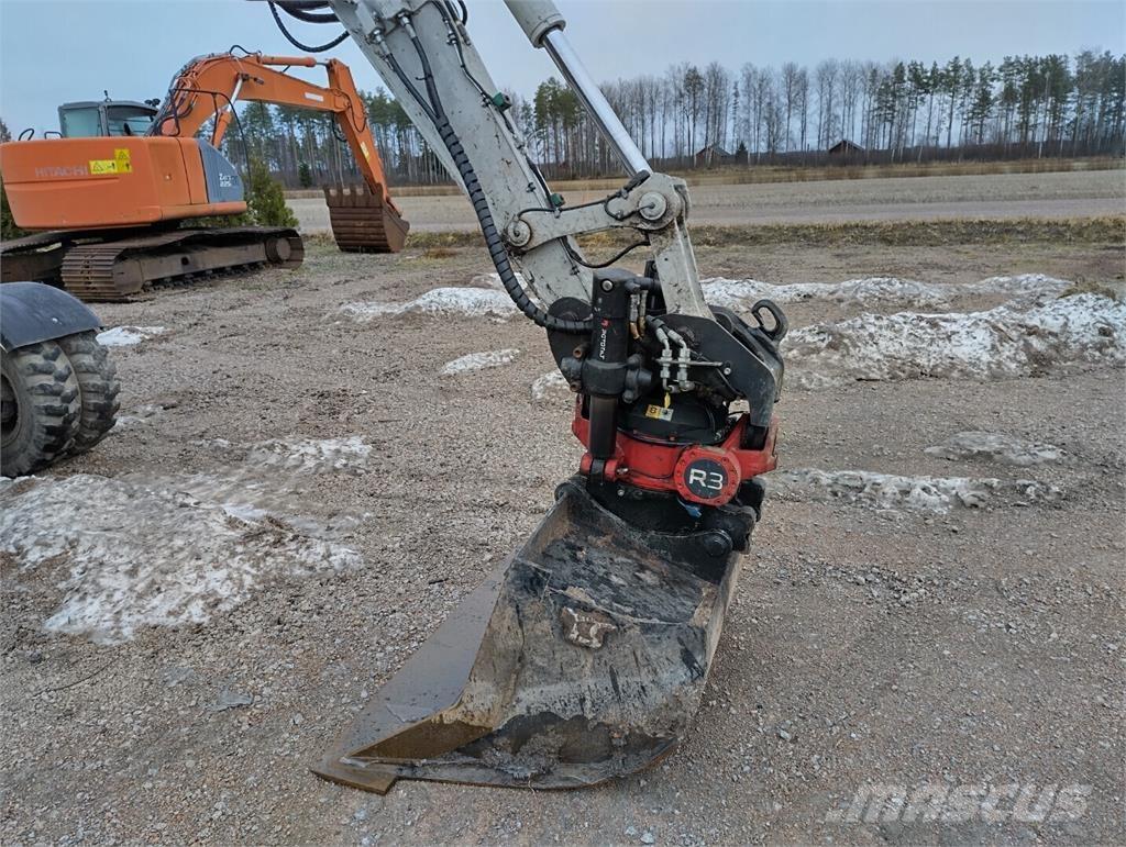Takeuchi TB295W Excavatoare cu roti