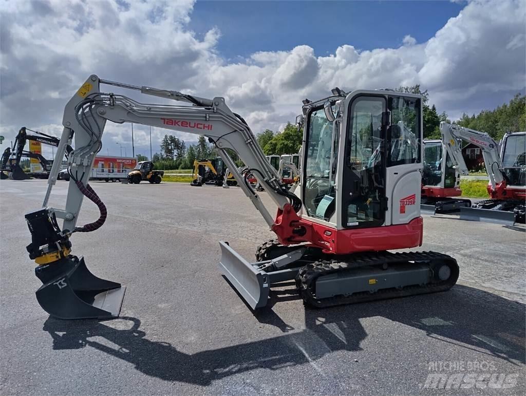 Takeuchi TB335R Mini excavatoare < 7t