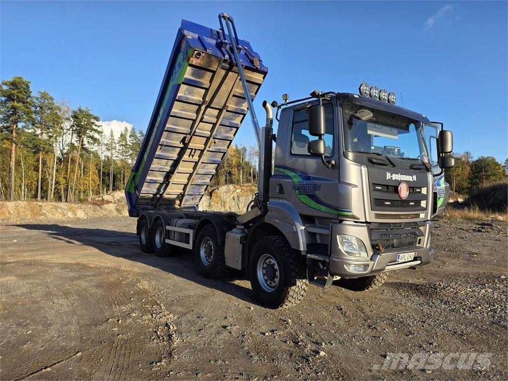 Tatra Phoenix Tractoare