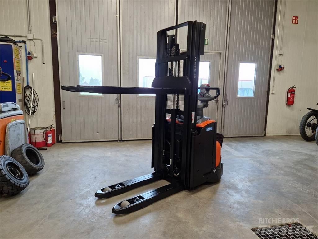 Toyota SWE120L Strivuitoare-altele
