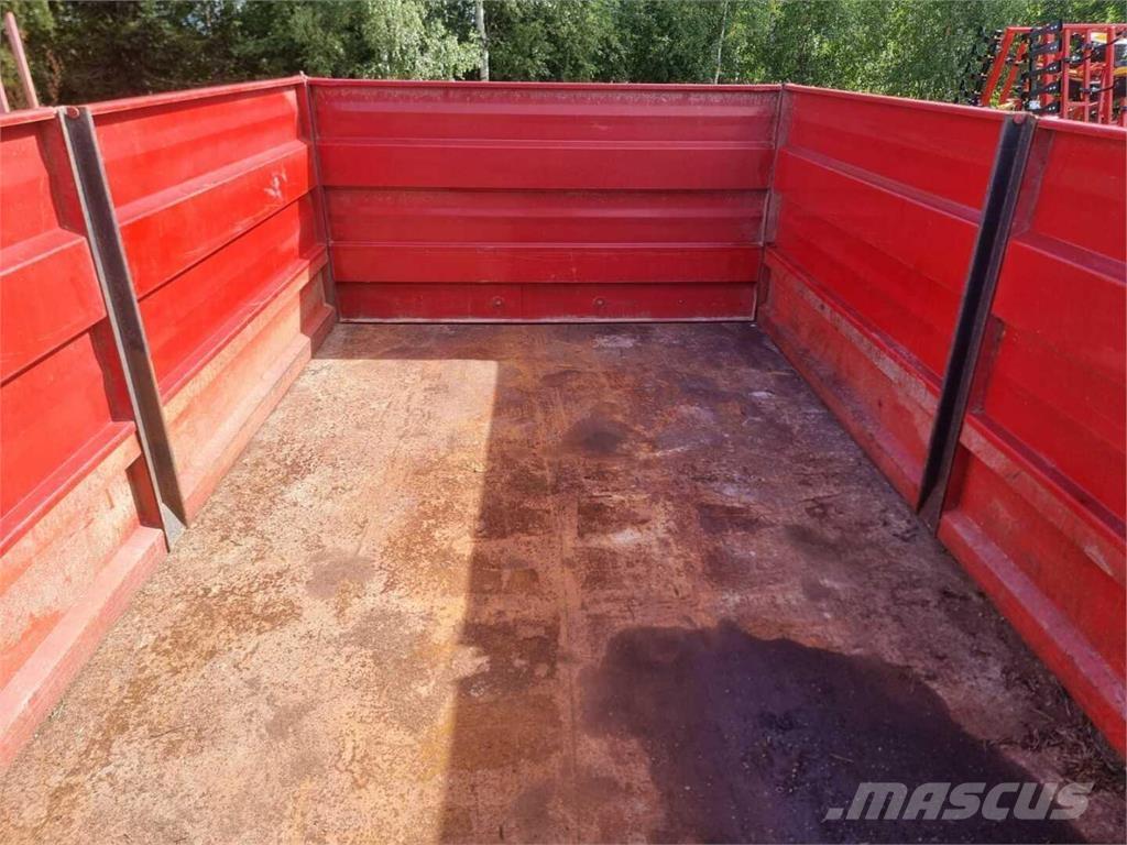 Tuhti M85 Remorci rabatabile