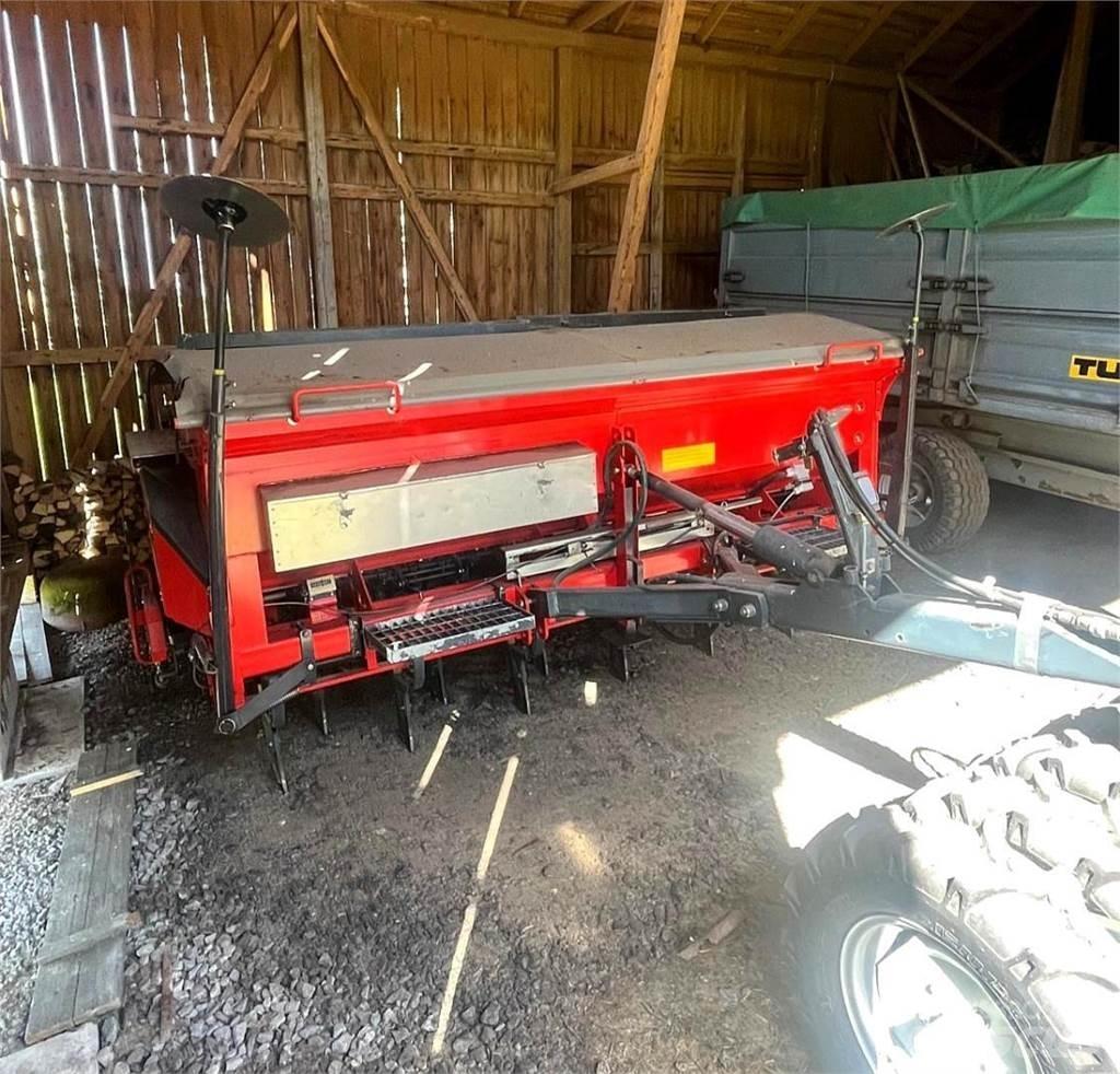 Tume HKL 3000 JC Alte masini de fertilizare si accesorii