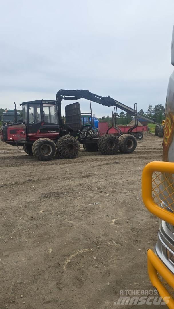 Valmet 820 Transportoare