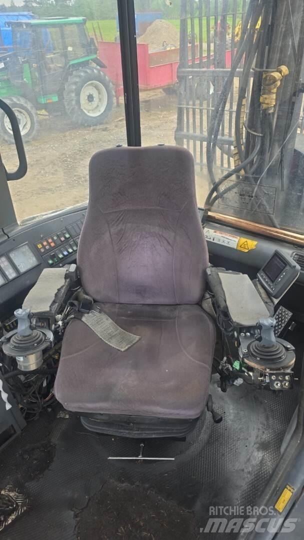 Valmet 820 Transportoare