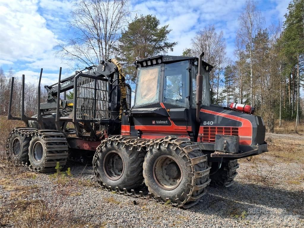 Valmet 840 Transportoare