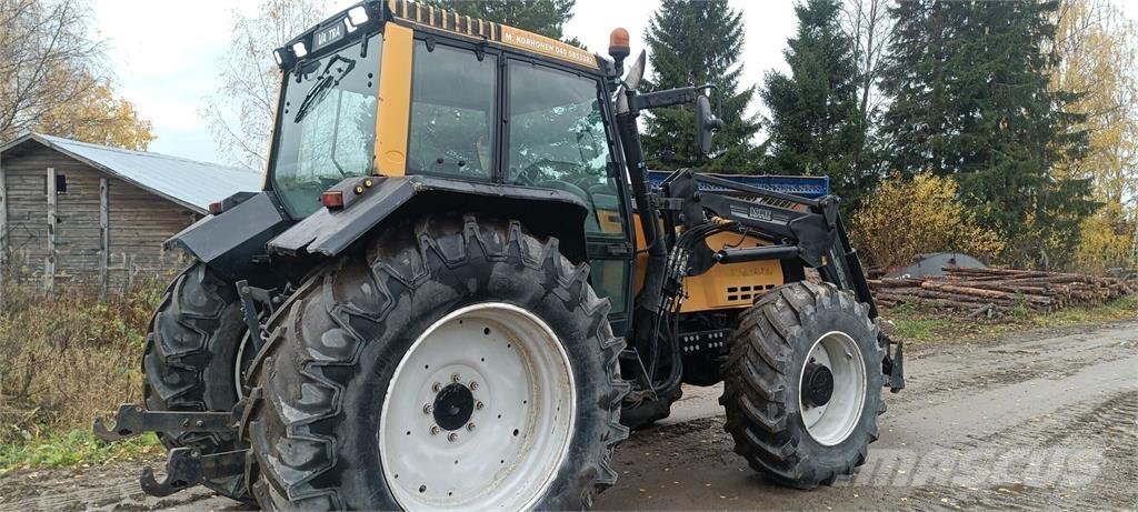 Valtra 8450 Tractoare