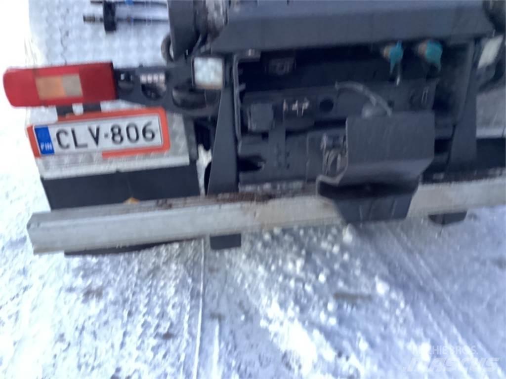 Volvo 460 Camion cu carlig de ridicare