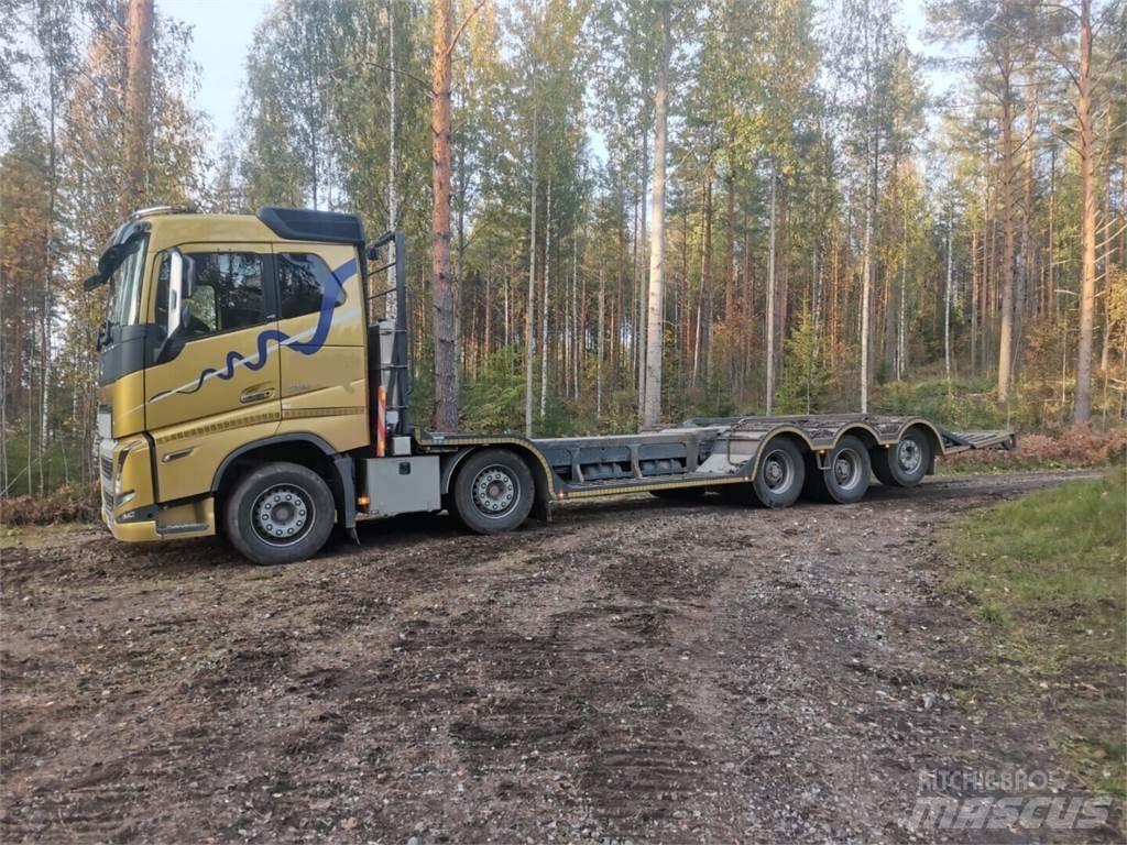 Volvo 750 Transportatoare vehicule