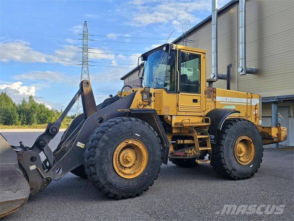 Volvo BM L120C Incarcator pe pneuri
