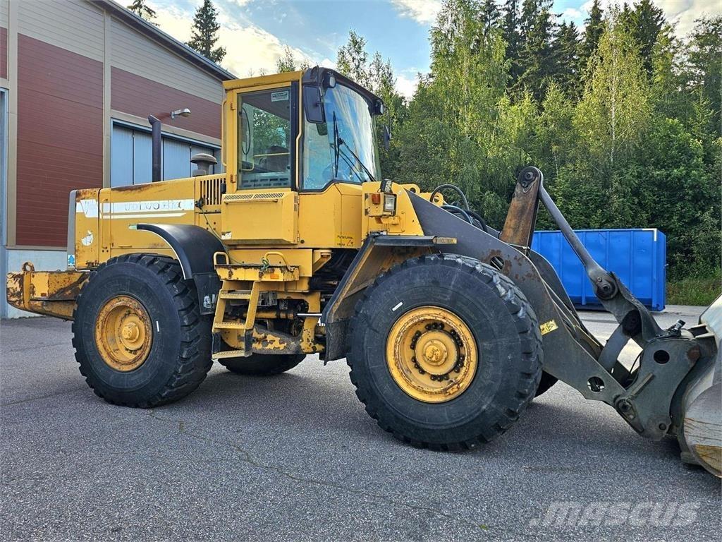 Volvo BM L120C Incarcator pe pneuri