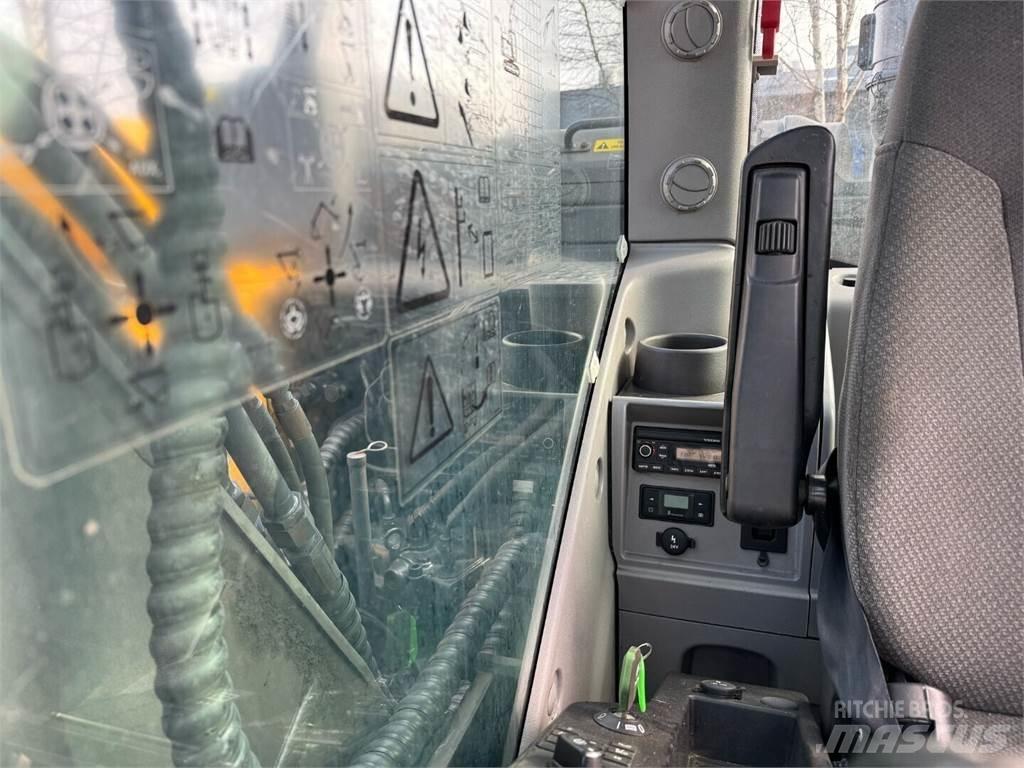 Volvo EC 140 EL Excavatoare pe șenile
