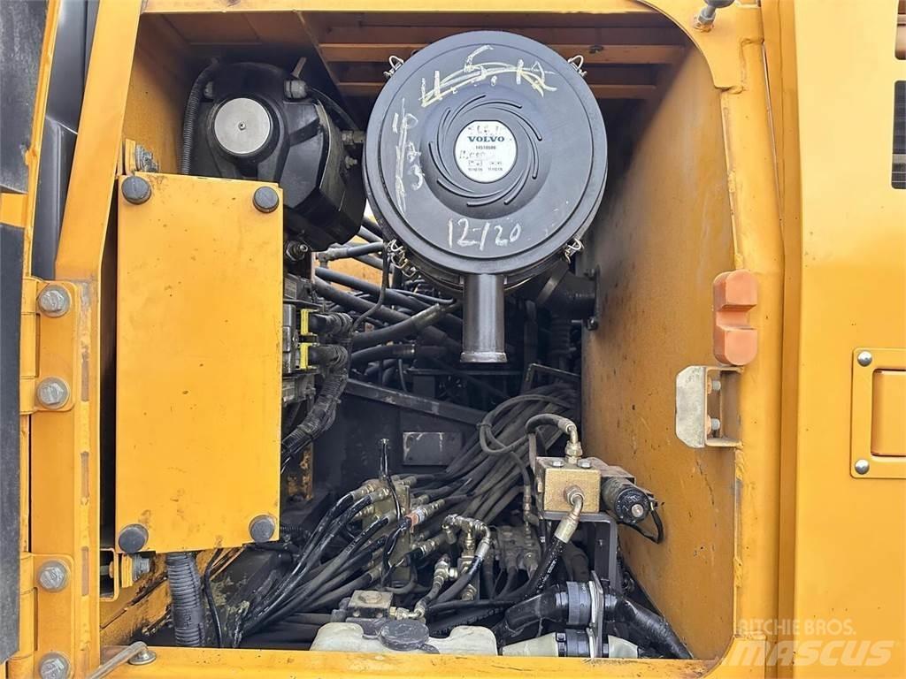 Volvo EC210CL Excavatoare pe șenile

