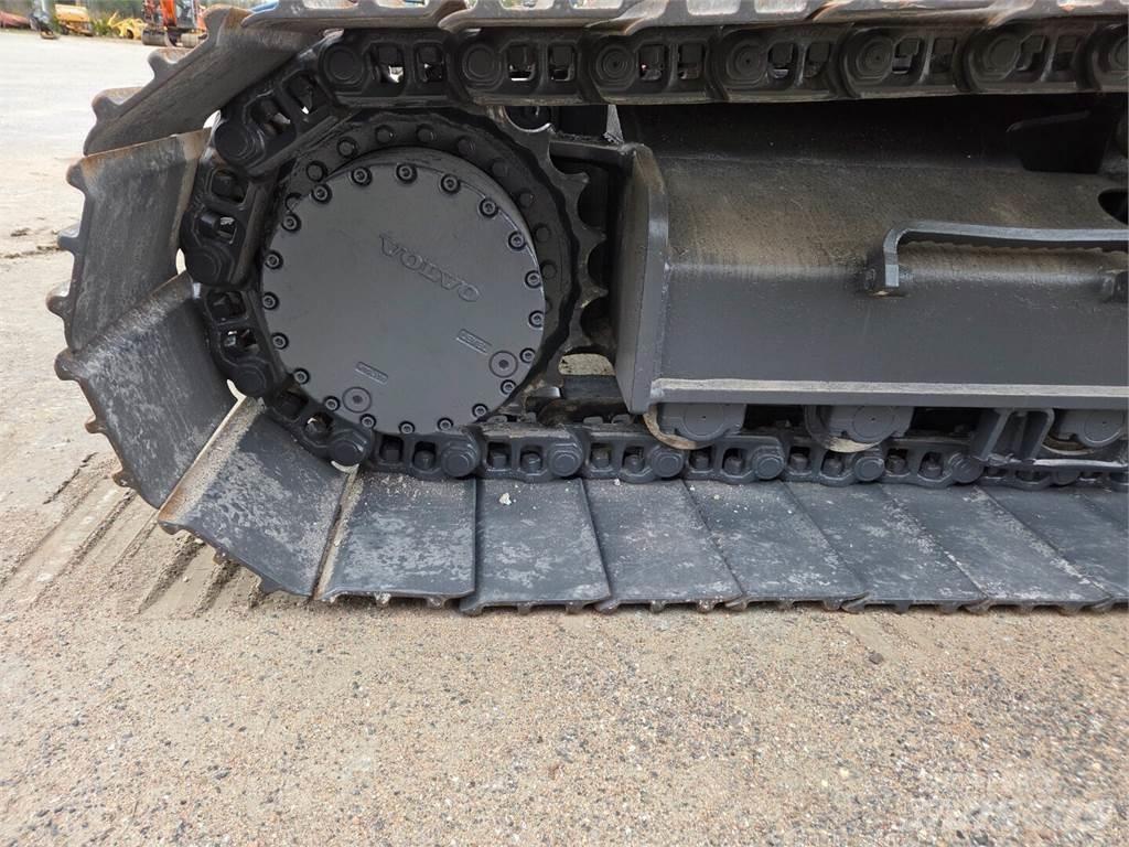 Volvo EC210CL Excavatoare pe șenile
