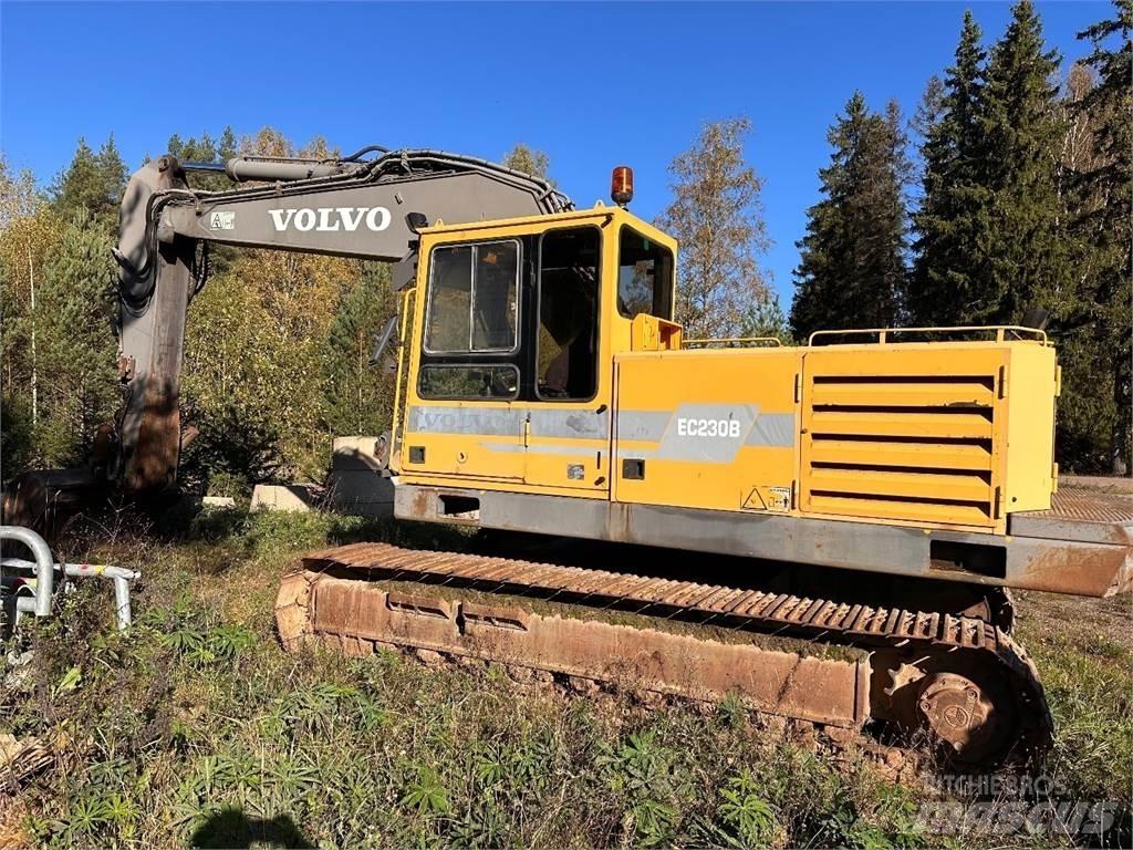 Volvo EC230B Excavatoare pe șenile
