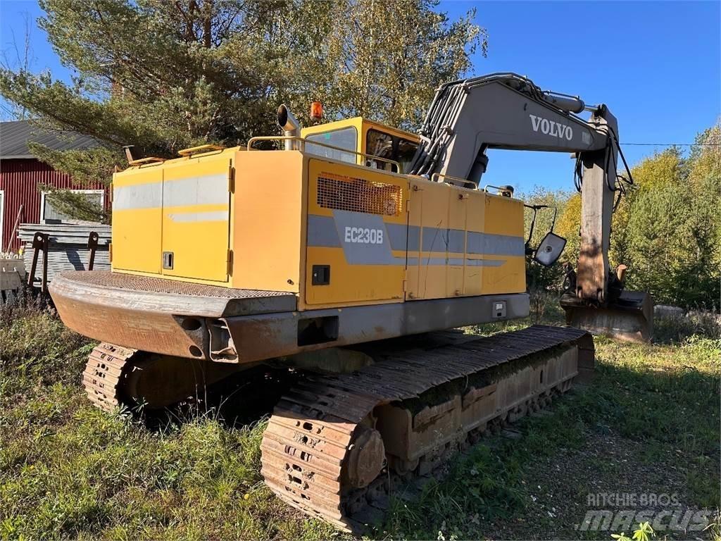 Volvo EC230B Excavatoare pe șenile
