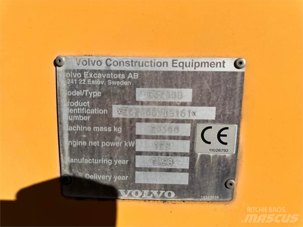 Volvo EC230B Excavatoare pe șenile
