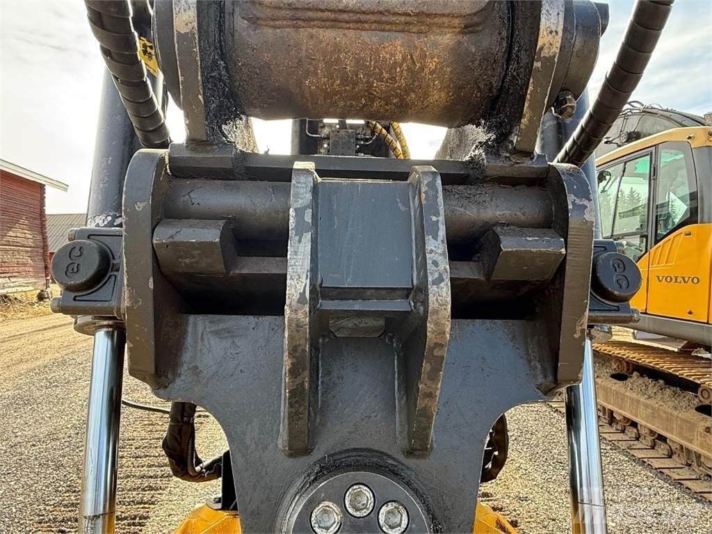 Volvo ECR235EL Excavatoare pe șenile
