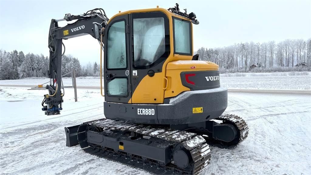 Volvo ECR88D Excavatoare 7t - 12t