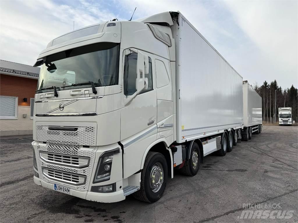 Volvo FH16 Camion transport aschii