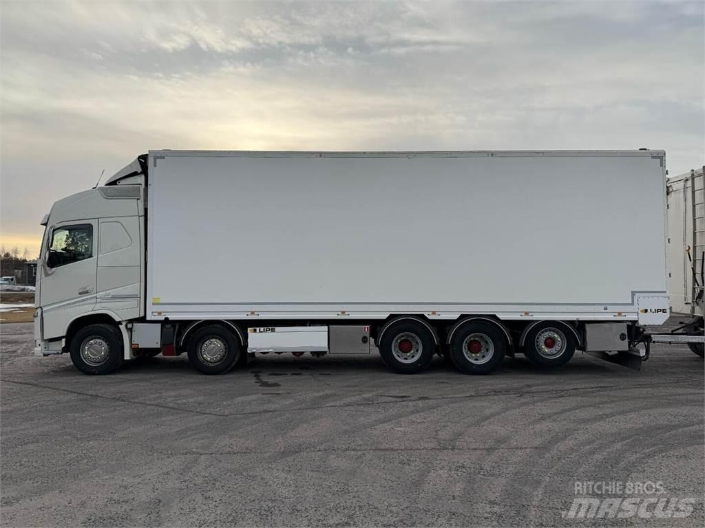 Volvo FH16 Camion transport aschii