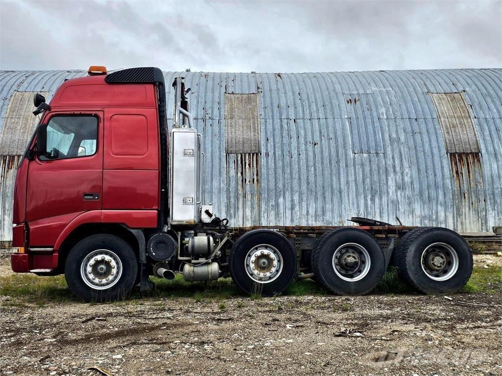 Volvo FH16 8x4 Autotractoare