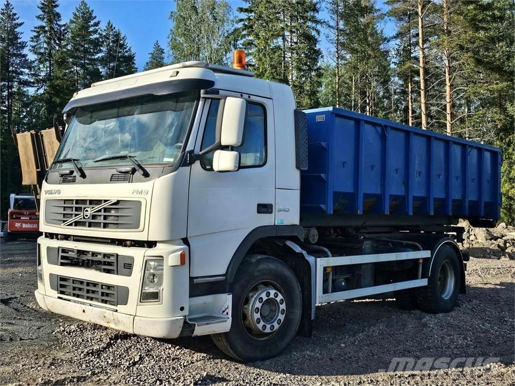 Volvo FM9 4x2 Camion cu carlig de ridicare