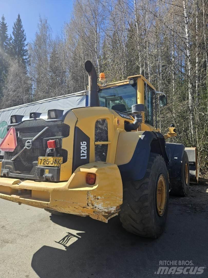 Volvo L 120G Incarcator pe pneuri