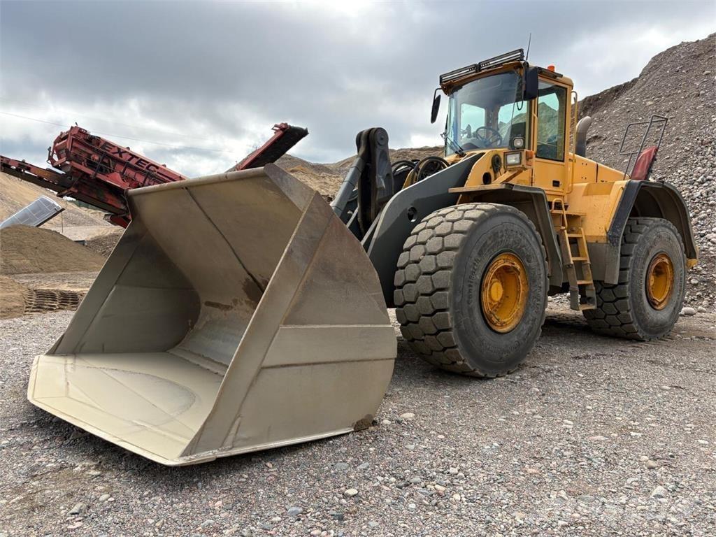 Volvo L 220 E Incarcator pe pneuri