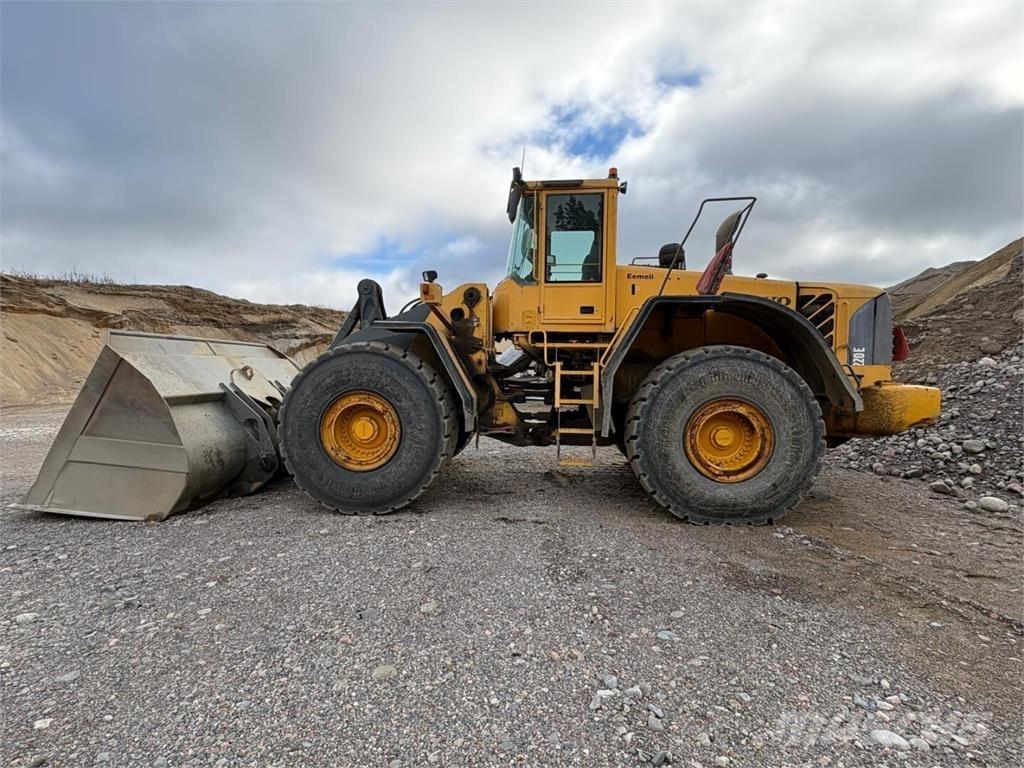 Volvo L 220 E Incarcator pe pneuri
