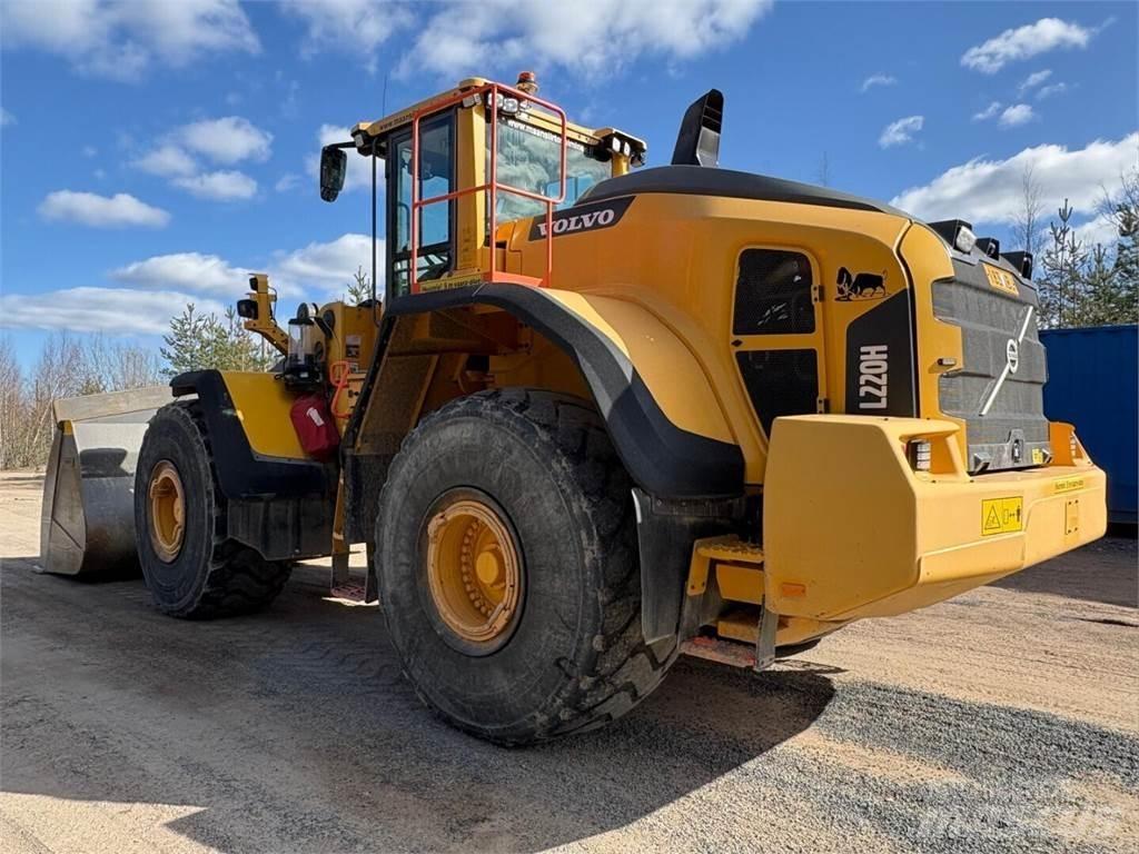 Volvo L 220 H Incarcator pe pneuri