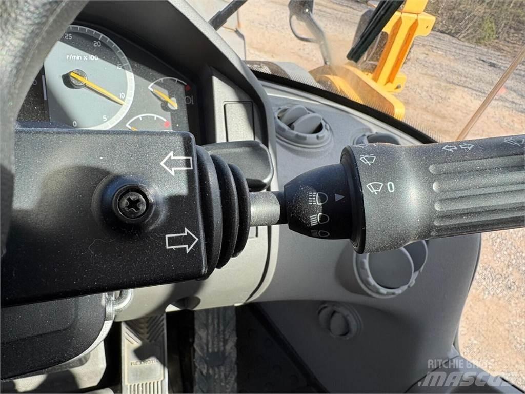 Volvo L 220 H Incarcator pe pneuri