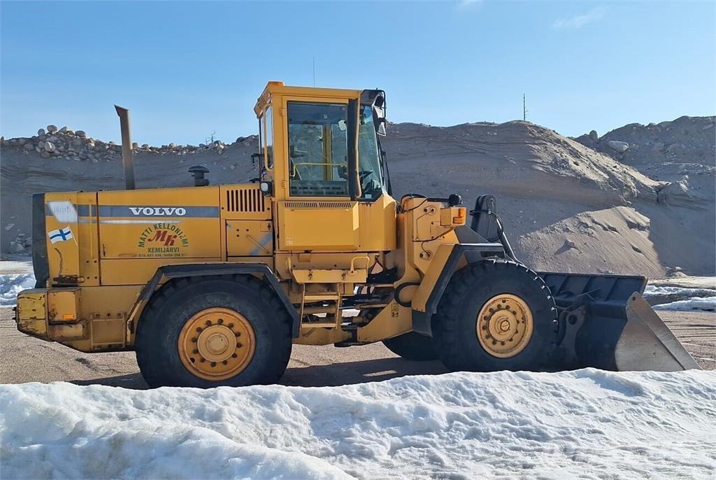 Volvo L 90 C Incarcator pe pneuri