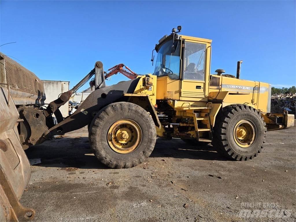 Volvo L120C Incarcator pe pneuri