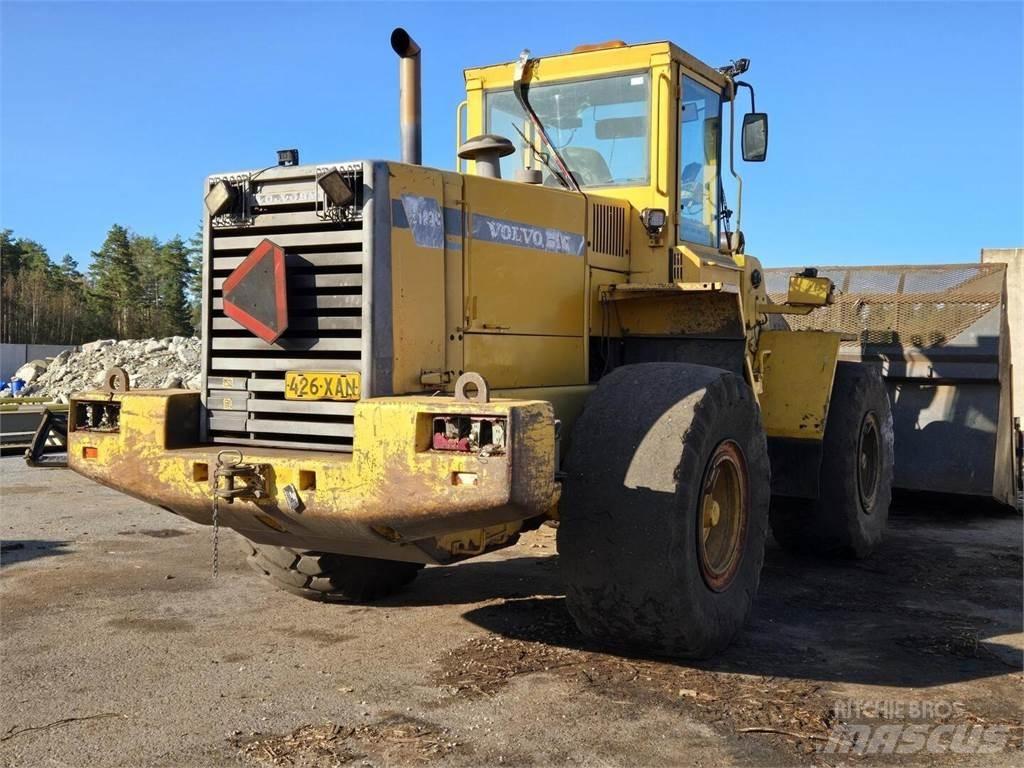 Volvo L120C Incarcator pe pneuri
