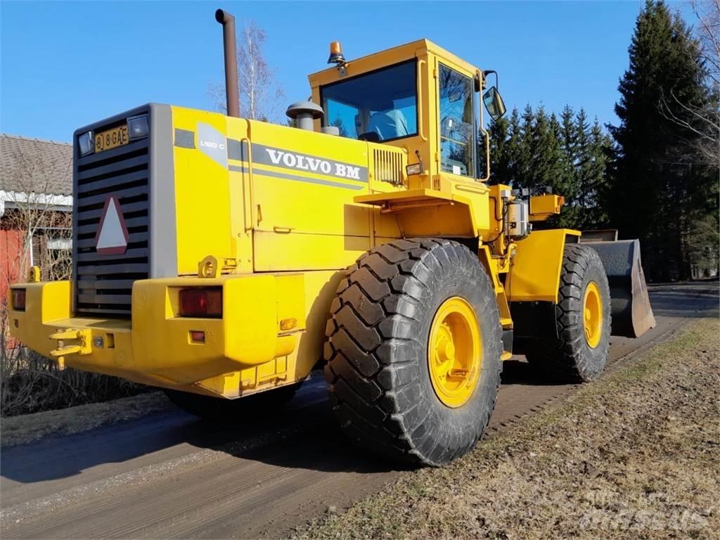 Volvo L120C Incarcator pe pneuri
