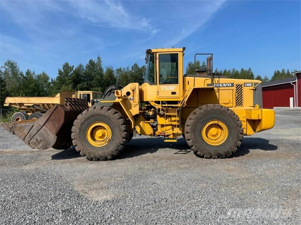 Volvo L180D Incarcator pe pneuri