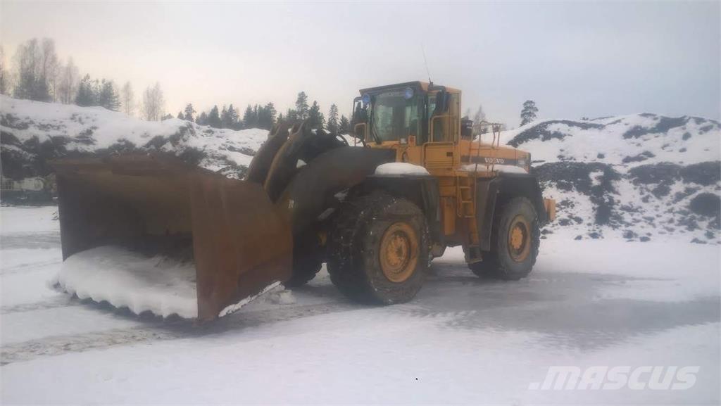 Volvo L330C Incarcator pe pneuri
