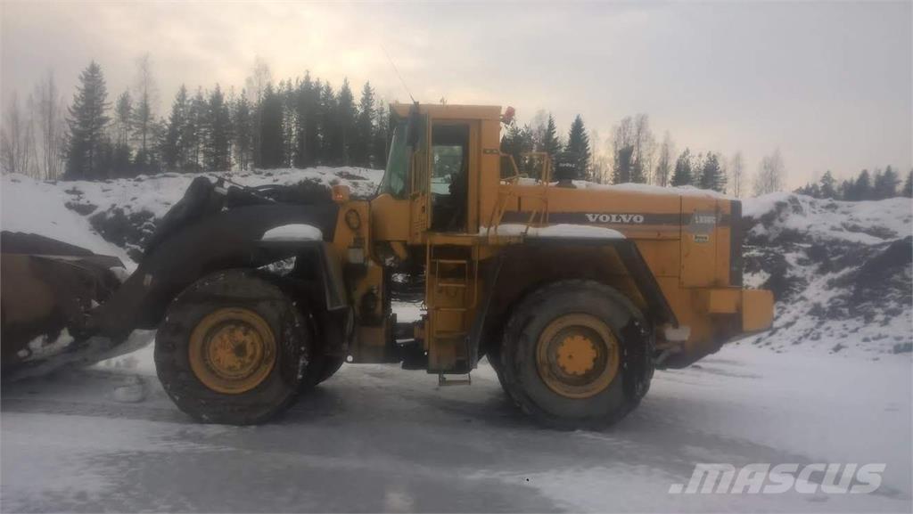 Volvo L330C Incarcator pe pneuri