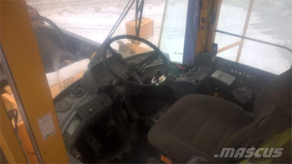 Volvo L330C Incarcator pe pneuri